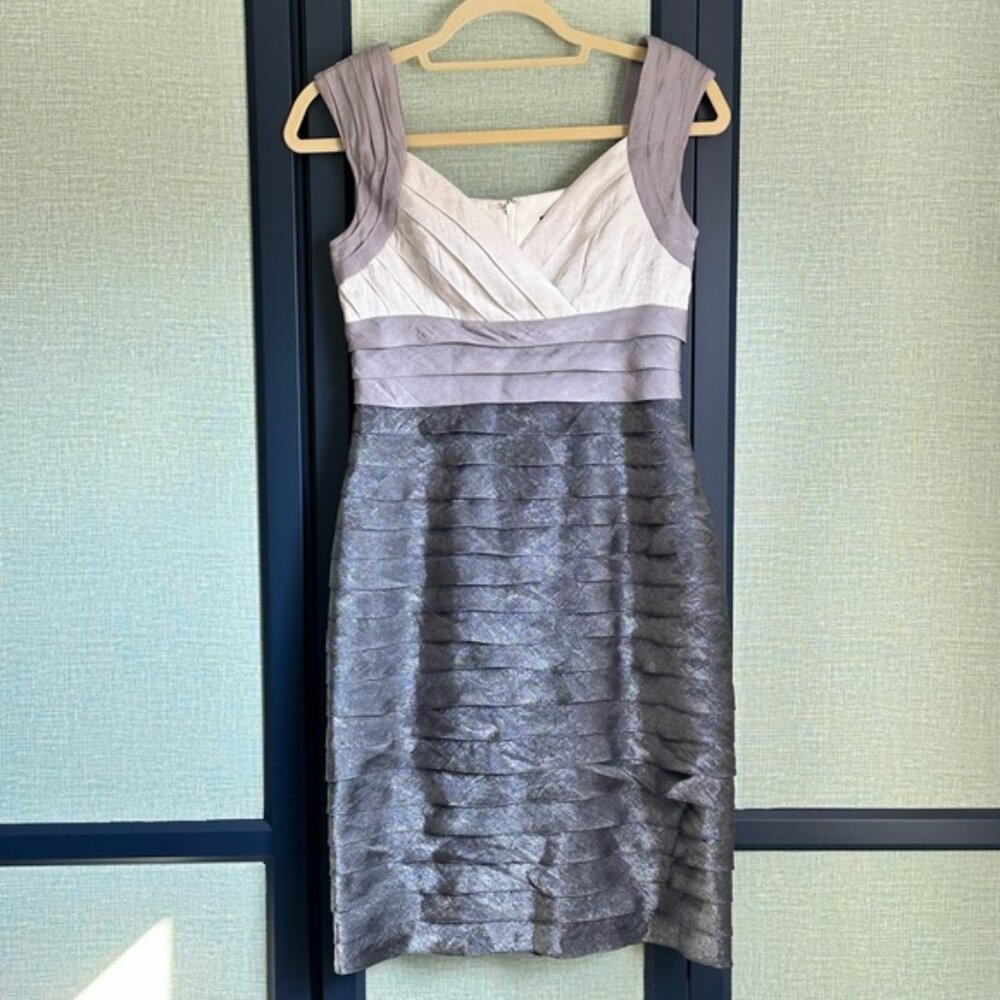 Adrianna Papell Tiered Metallic Silver Bodycon Semi-Formal Cocktail Dress, Sz 4